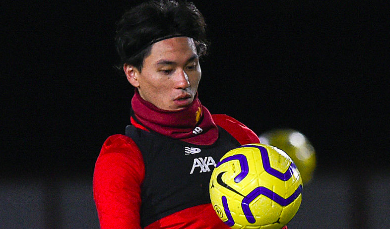 CHÍNH THỨC! Liverpool công bố mức giá chiêu mộ Takumi Minamino