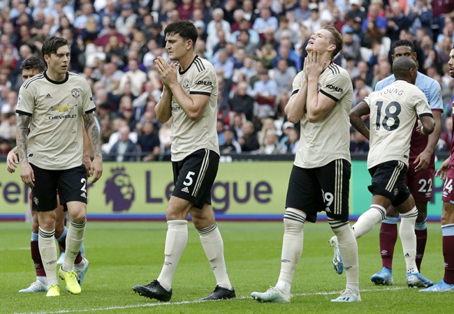Nguy cơ mất 'Mad dog' lẫn Maguire, Man Utd lấy gì đấu Man City?