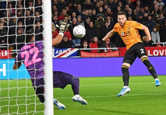 'Kẻ đóng thế' De Gea thăng hoa, Lindelof lên tiếng nói lời công bằng