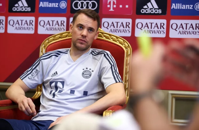 Neuer phá vỡ im lặng khi Bayern chiêu mộ "hậu duệ" của mình