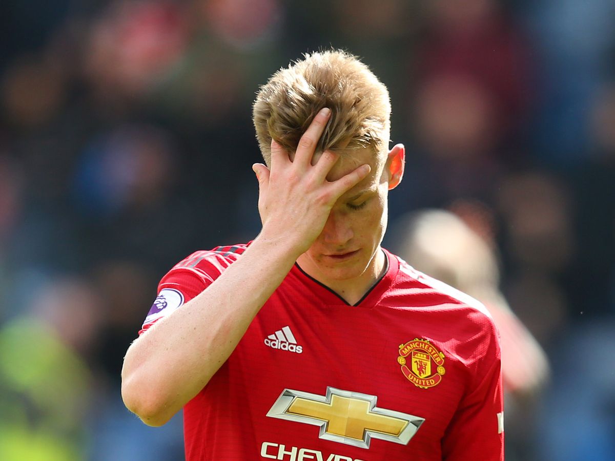 CHOÁNG! Lộ hình ảnh McTominay tàn tạ thê thảm ngày Man Utd thua đau đớn