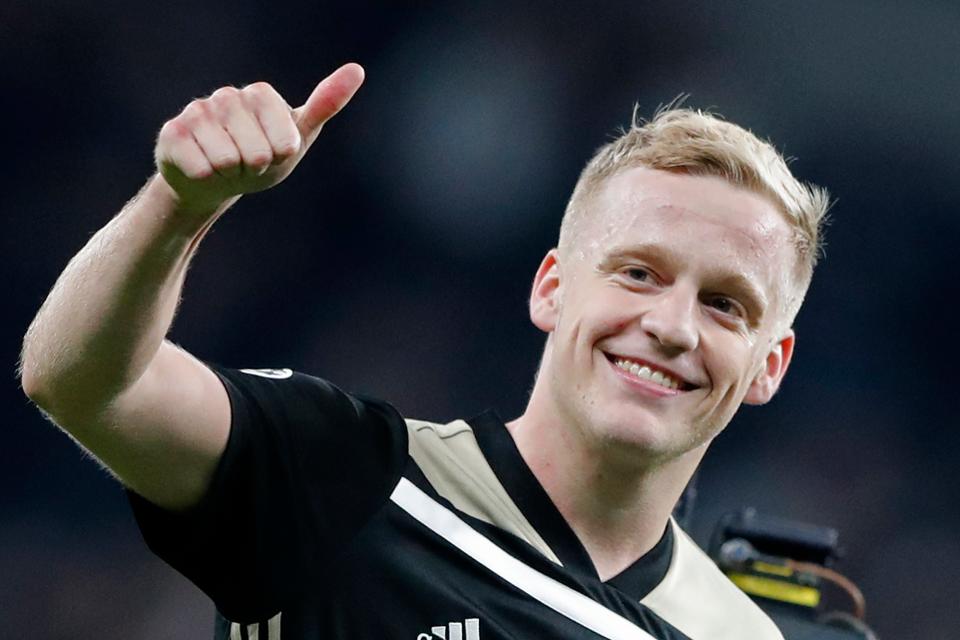Donny van de Beek: Được Johan Cruyff khen ngợi, là mục tiêu của M.U từ 4 năm trước