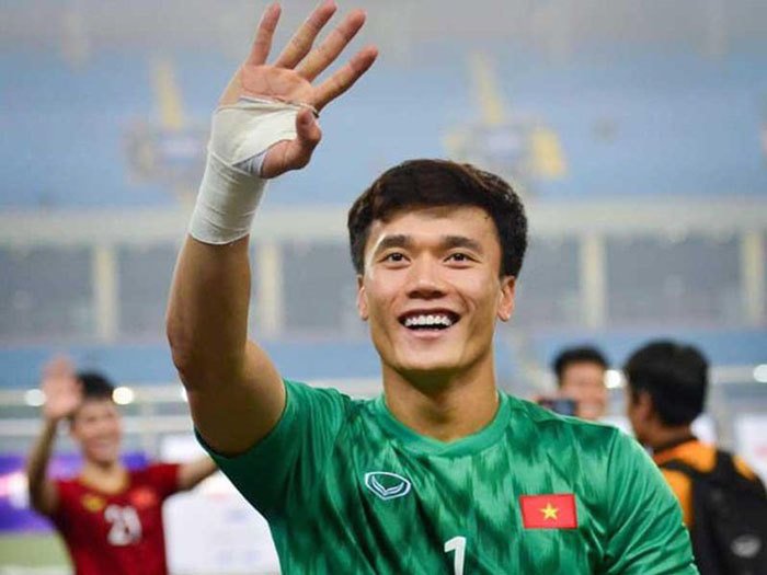 Bùi Tiến Dũng: "Thủ môn quốc dân" đã trở lại?