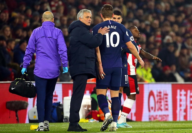Mất Kane, Mourinho quyết cho Spurs 'dựng xe buýt' trước Liverpool?