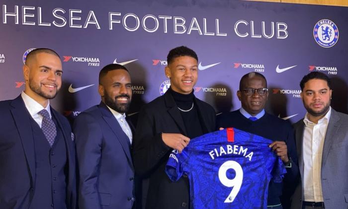 CHÍNH THỨC! Chelsea đón tân binh đầu tiên sau án cấm