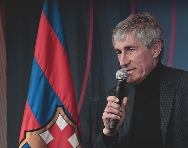 Ảnh bài viết Tân HLV cảnh báo, Messi, Griezmann hoàn toàn có thể dự bị