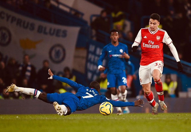 Đêm điên rồ của Premier League: '1 phút 2 bàn', trượt chân và thẻ đỏ