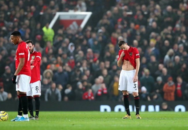 'Man Utd đang chết dần, chỉ còn 9 ngày để tự cứu lấy mình'