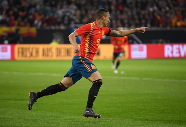 Barca chốt 'kẻ thay thế Suarez', là tay săn bàn của ĐT Tây Ban Nha