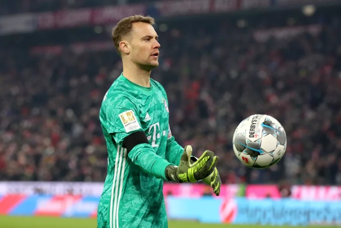Tạo nên "bàn tay nhỏ", Neuer hùng hồn tuyên bố: "Bayern đang trở lại"