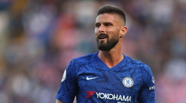 Vì sao Chelsea lại "giam cầm" Giroud?