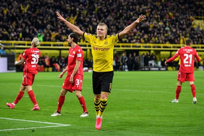 Haaland "gây bão", NHM Dortmund lớn tiếng thách thức gã khổng lồ châu Âu