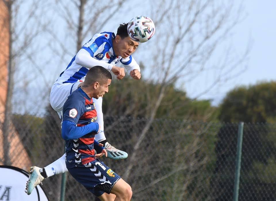 “Đày” Văn Hậu dự bị: Những nghịch lý của SC Heerenveen