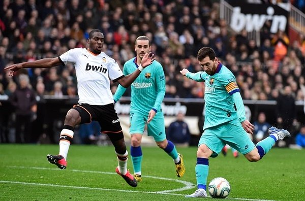 Thấy gì từ việc Barca và Real cùng bị “bật bãi” ở Cúp Nhà vua?