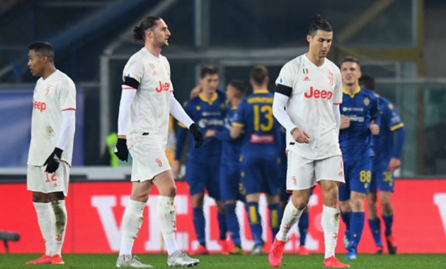 Ronaldo "nổ súng", Juventus vẫn thua sốc trước Verona