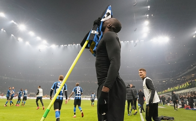 Ảnh bài viết Lukaku nói gì sau hành động "xát muối" vào Man Utd?