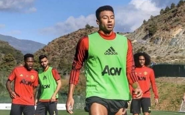 Ảnh bài viết Fred, Fernandes "đứng hình" trước Lingard trên sân tập M.U