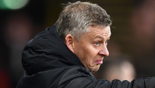 Tránh vỏ dưa gặp vỏ dừa, Man Utd thất kinh cuống cuồng tháo chạy