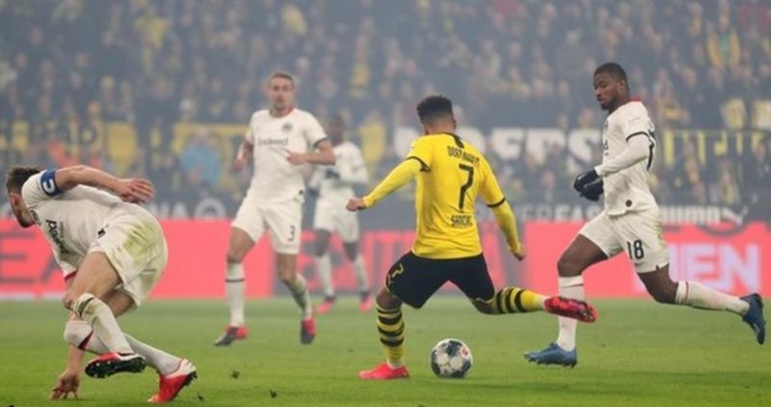 Sancho "fake shot" đỉnh cao, đối phương chỉ biết trượt dài ôm hận