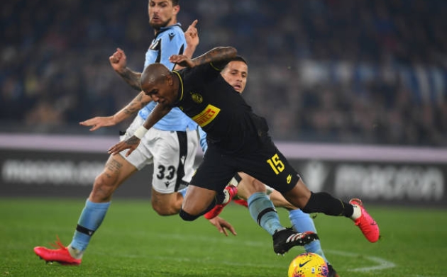 Ảnh bài viết Nhớ Man Utd, Ashley Young lại "diễn hài" ở Inter Milan