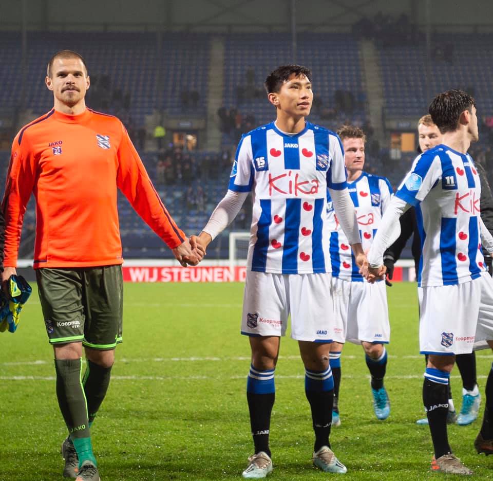 Kiến tạo giúp Heerenveen bắn hạ Venlo, Văn Hậu mở toang cơ hội đá chính