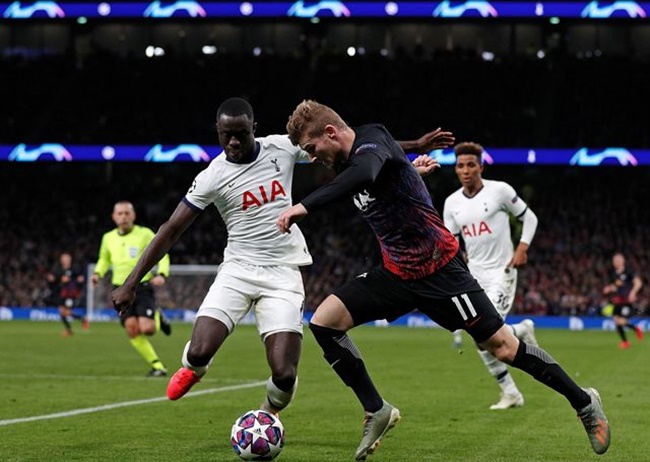 Thua trận, NHM Tottenham vẫn ca ngợi 1 cái tên: "Nhờ cậu ta mà đội còn cơ hội ở lại Champions League"