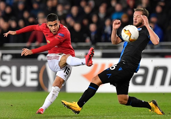 Điểm nhấn Brugge 1-1 M.U: 3 "số 10" vô hại; Quỷ đỏ không thể sống thiếu Fred