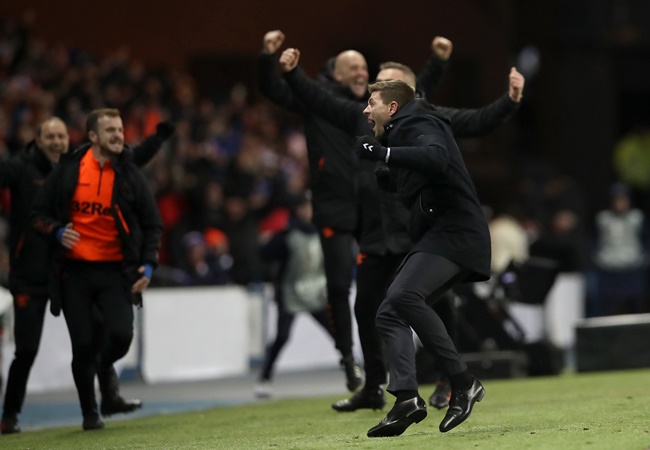 Rangers ngược dòng chỉ sau 15 phút, Steven Gerrard như 'phát điên' 
