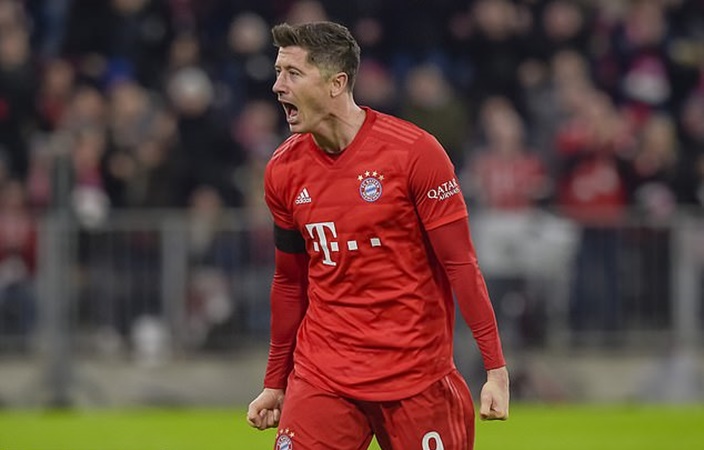 Thua 1 người trên vạn người, "chân sút dát vàng" Bayern viết nên lịch sử siêu hạng