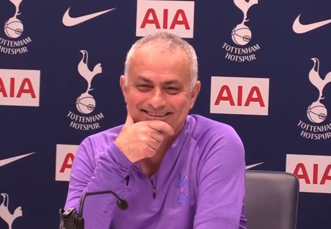 'Bom tấn' Tottenham 'lười nhớt thây', Mourinho phản ứng gây choáng