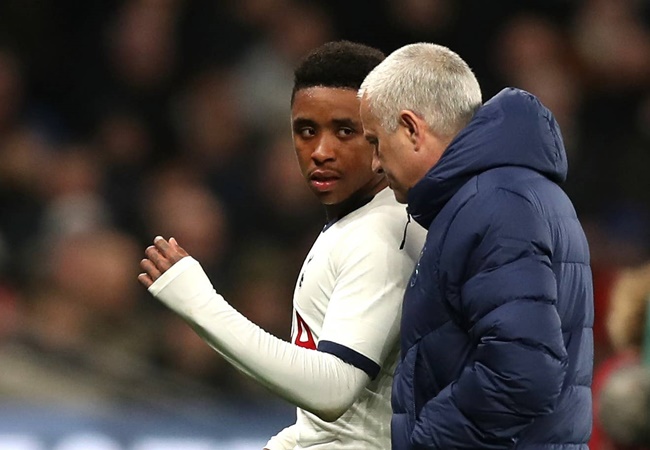Spurs bị loại cay đắng, Mourinho đối diện với 'ám ảnh kinh hoàng'