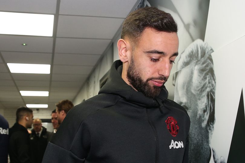 CĐV M.U tức điên: "Solskjaer thật trẻ con! Cậu ấy sẽ kiệt quệ!"