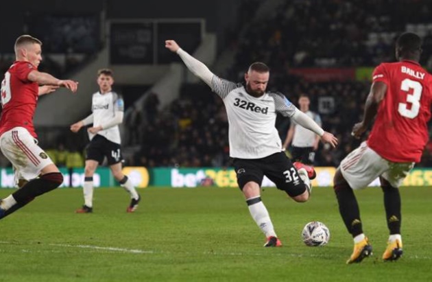 CHOÁNG! Rooney hóa Pirlo, xử lý 54 mét thiên tài xé toang hàng thủ Man Utd