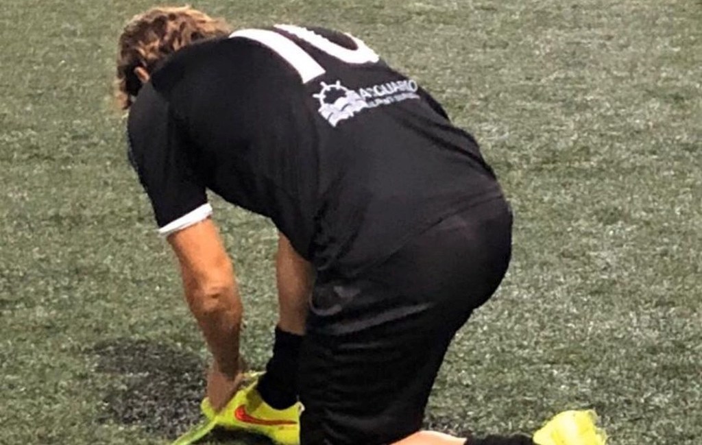 Ảnh bài viết CHOÁNG! Tuổi 43, Totti khiến CR7 hổ thẹn khi đá phạt kiểu "xúc thìa"