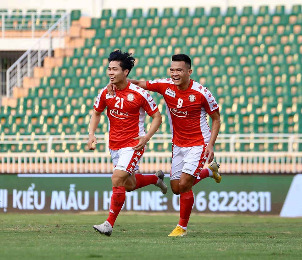 TP.HCM dẫn đầu V-League, tướng Chung nói lời gan ruột về Công Phượng