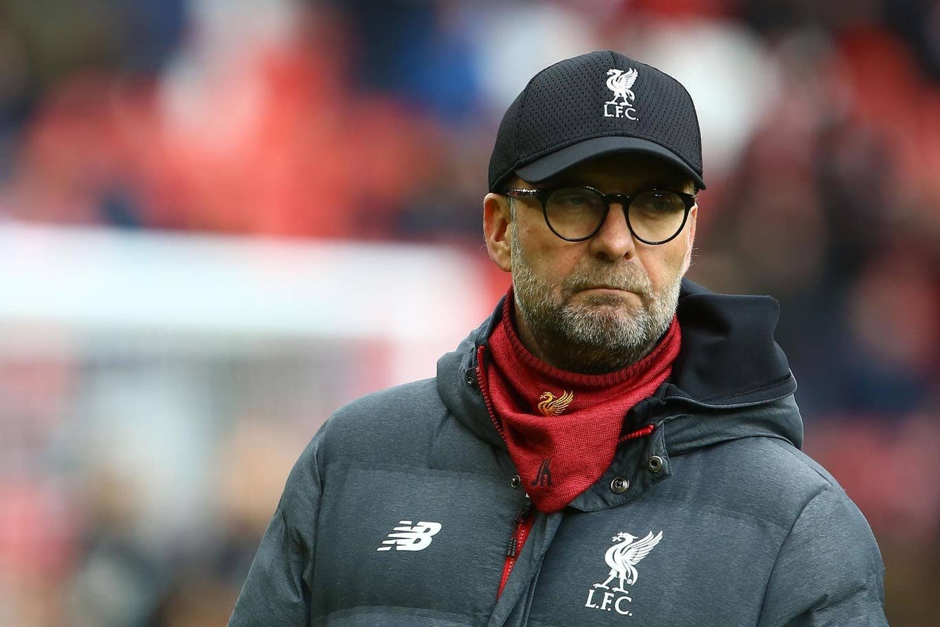 CĐV Liverpool: "Hắn ta chạy còn chậm hơn trọng tài; Hãy loại tên đó ra khỏi đội hình"