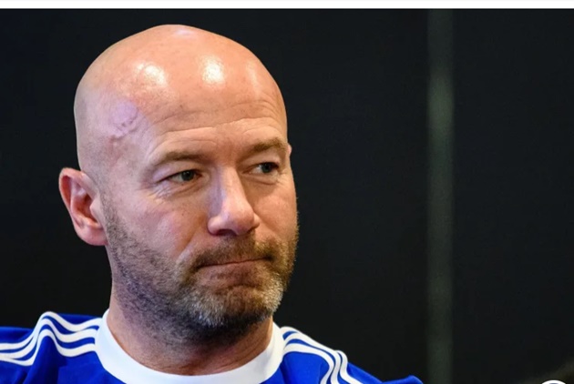 Alan Shearer: "Cầu thủ đó của Chelsea đã ăn hiếp hậu vệ Everton"