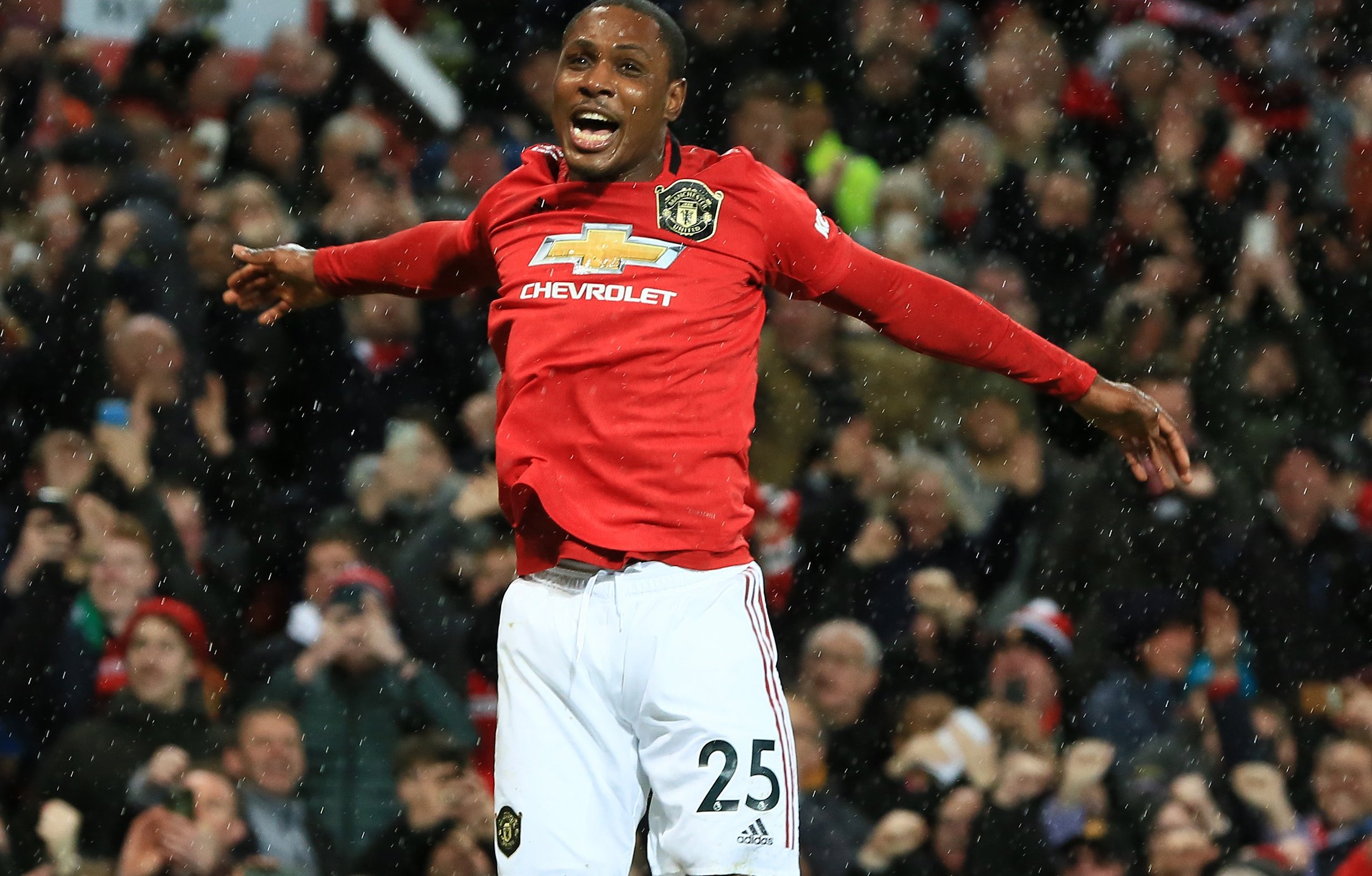 Ảnh bài viết Đá 8 phút, Ighalo vẫn 'phát cuồng' khi Quỷ đỏ đả bại Man City