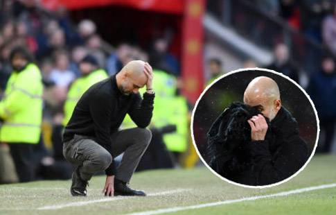 Pep Guardiola gục đầu, suýt "rơi lệ" sau trận thua ê chề của Man City