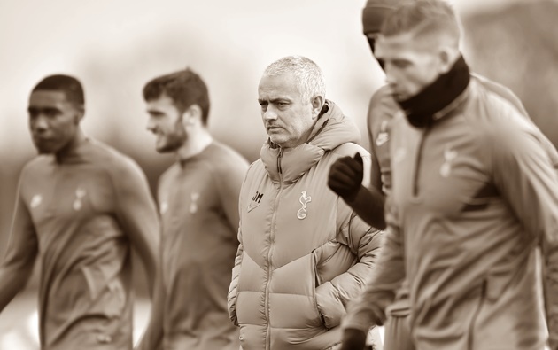 Ảnh bài viết Rời Champions League trong tủi nhục, Mourinho thực sự đã hết thời?