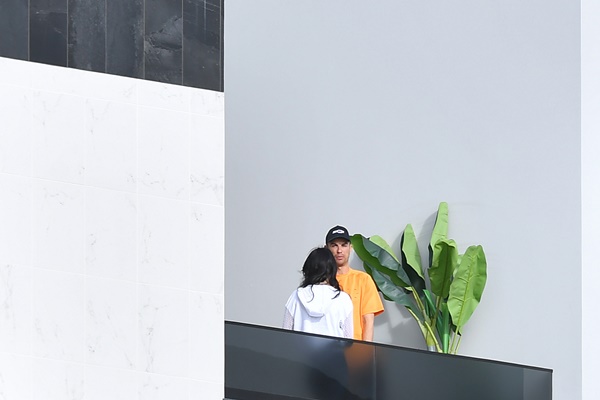 Ảnh bài viết Cristiano Ronaldo lộ diện khi đang tự cách ly