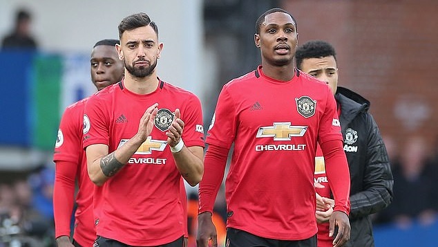 Fan Man Utd rần rần: "Tôi chưa hề biết Fernandes và Ighalo đã từng ..."