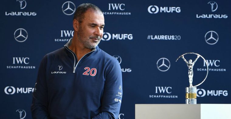 Ruud Gullit: 'Cầu thủ chuyên nghiệp chính là nhóm dễ nhiễm virus nhất'