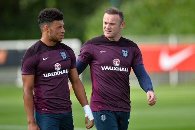 Wayne Rooney: Thời ở Arsenal, Chamberlain thậm chí còn không biết đến huyền thoại ấy