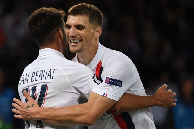 Gã khổng lồ vào cuộc, PSG đứng trước nguy cơ mất "cực phẩm" biên phải