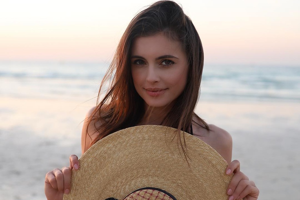 Giữa mùa dịch, nàng WAGs xinh nhất AS Roma hạnh phúc khi được sống ở Rome