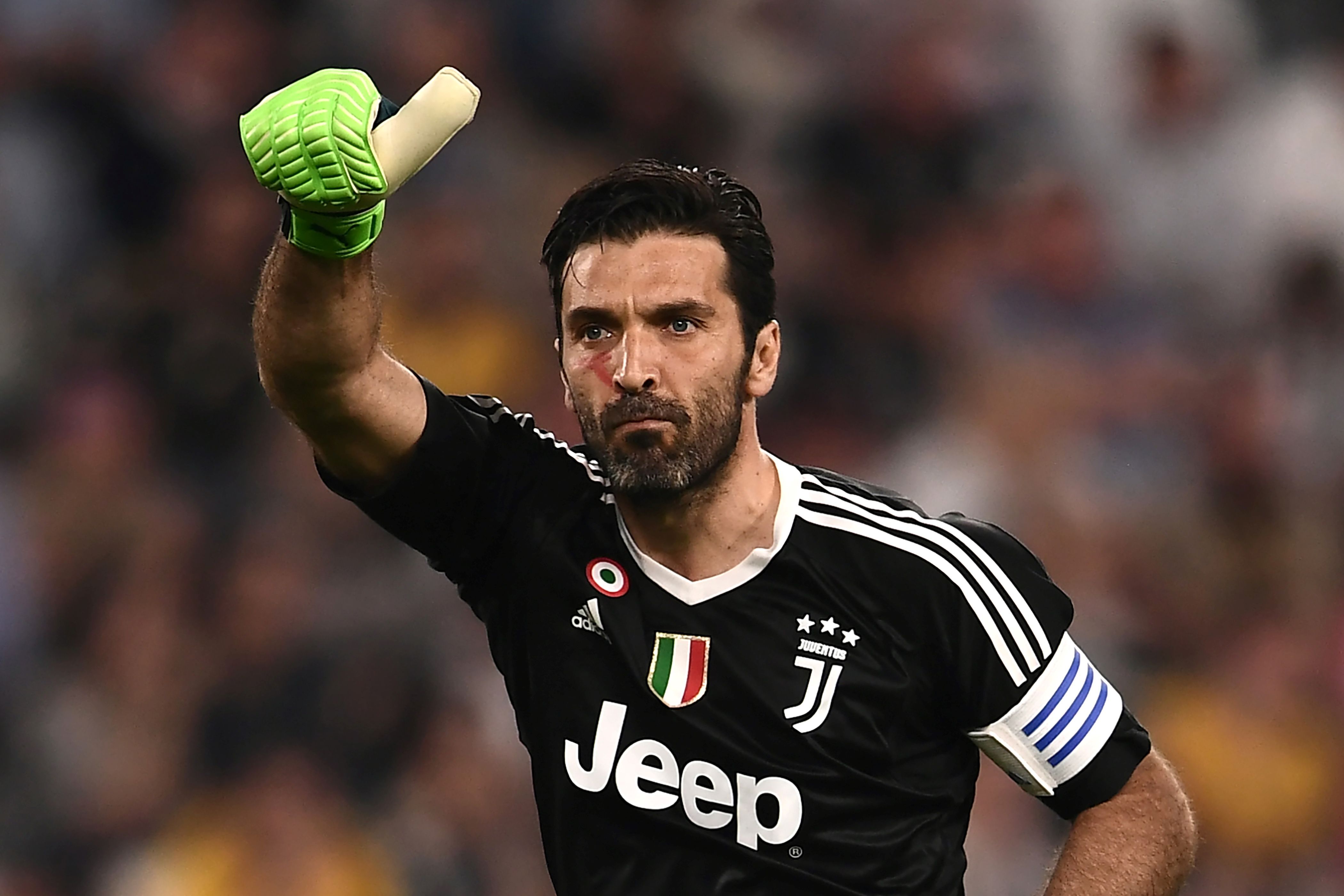 Ảnh bài viết Buffon chỉ ra lý do khiến anh trở về Juventus sau 1 năm khoác áo PSG