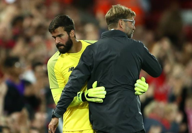 'Mắc kẹt' ở Melwood, Alisson nói thẳng lí do 'xoa dịu' CĐV Liverpool