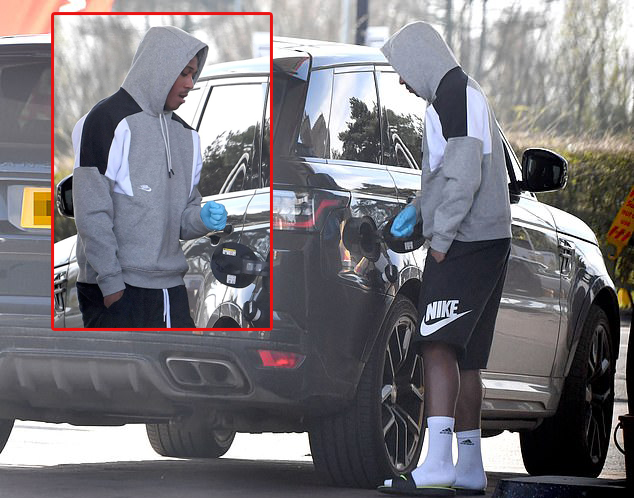 Ảnh bài viết COVID-19 hoành hành, Martial tự bảo vệ mình bằng 1 phương pháp cơ bản