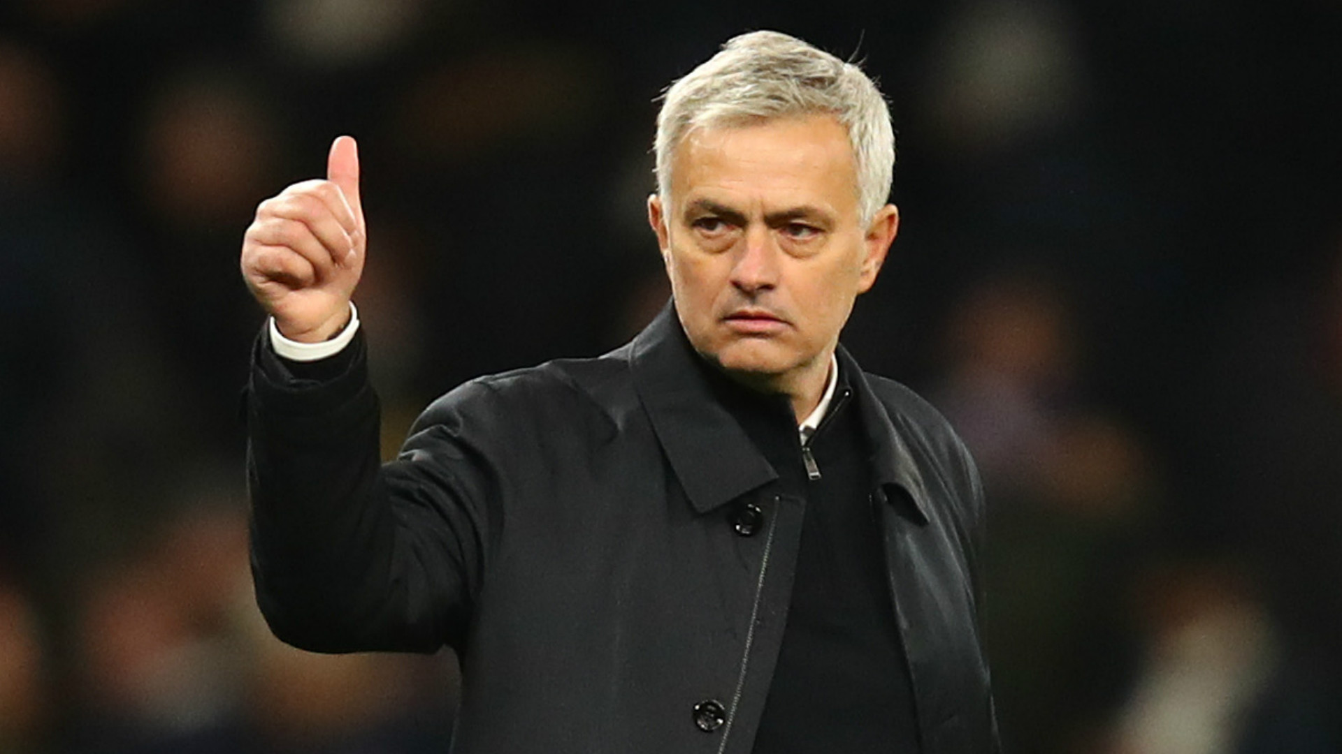 Ảnh bài viết Mourinho được mách đưa "trung vệ vĩ đại" về Spurs hè 2020